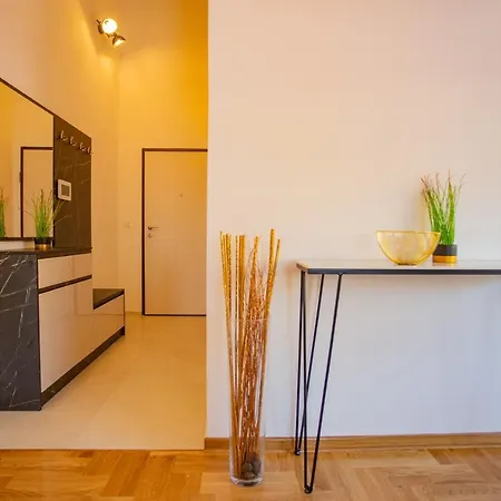 Exclusive Penthouse Old Town With Sauna And Jacuzzi