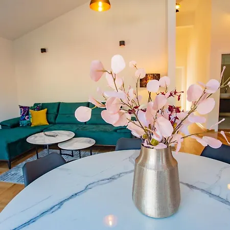 Exclusive Penthouse Old Town With Sauna And Jacuzzi *